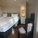 Petersen's Landhaus Hotel 4*