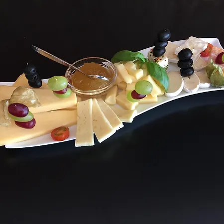 Отель Petersen's 4*