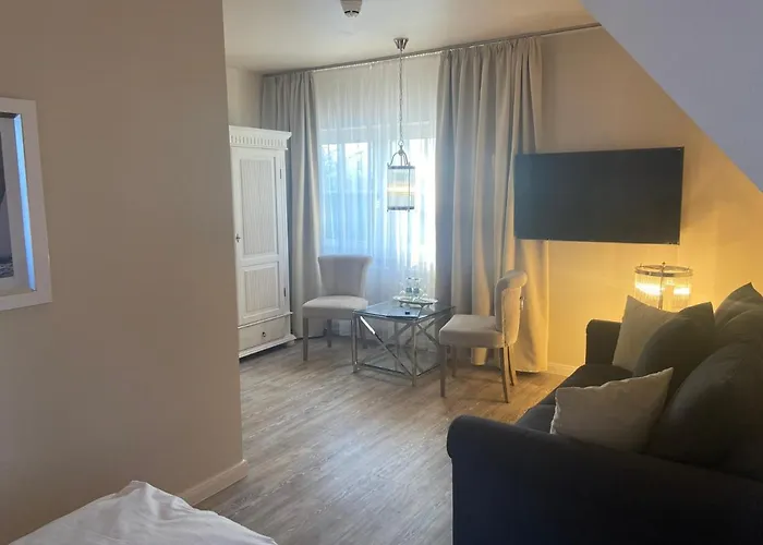 Отель Petersen's 4*