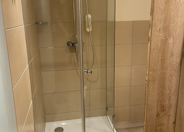 Petersen's 4*